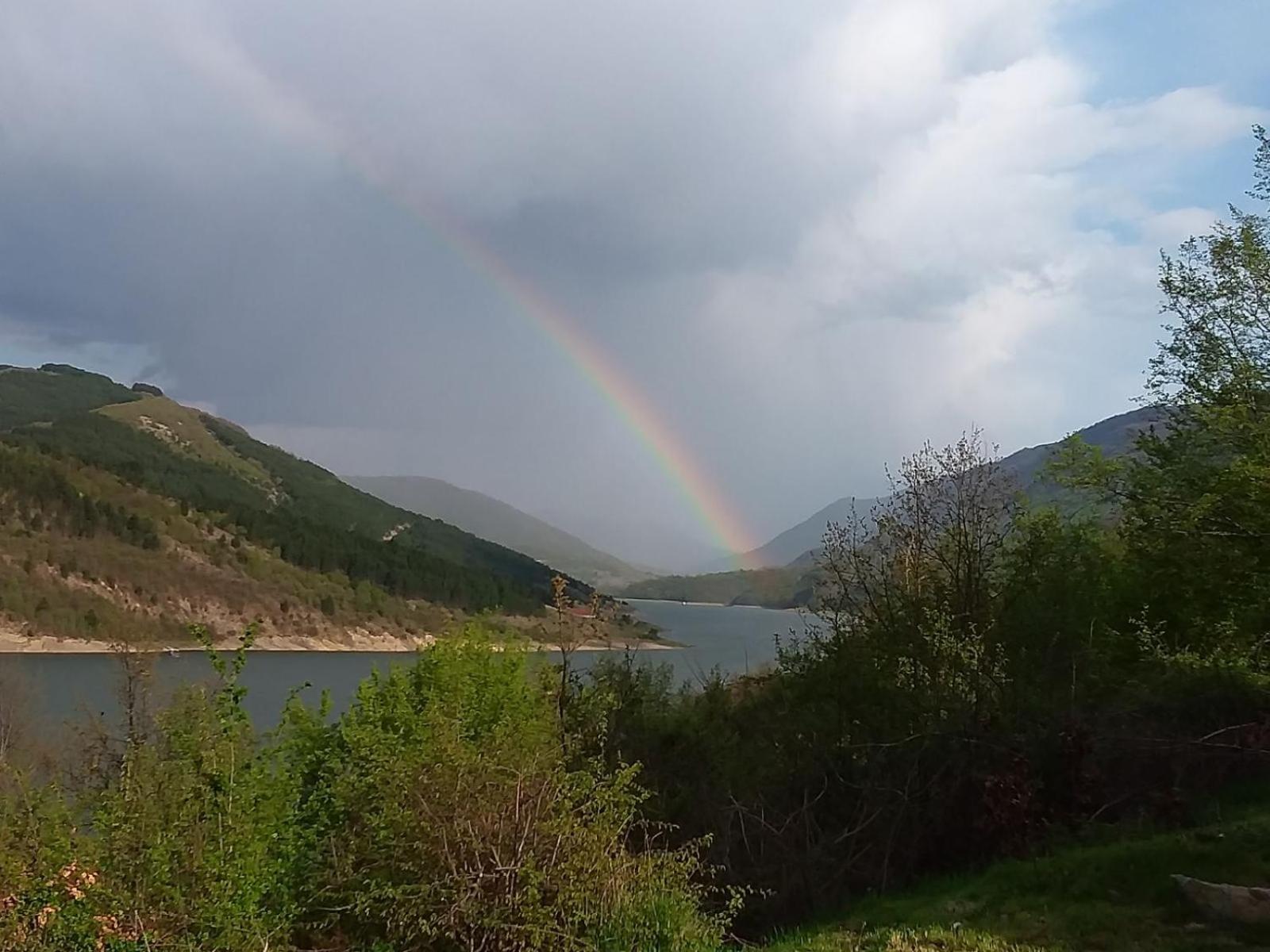 Zavojsko Jezero - Vila Jezero Pirot Eksteriør bilde